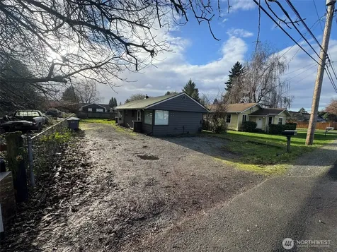 10908 Valley Avenue E Puyallup WA 98372
