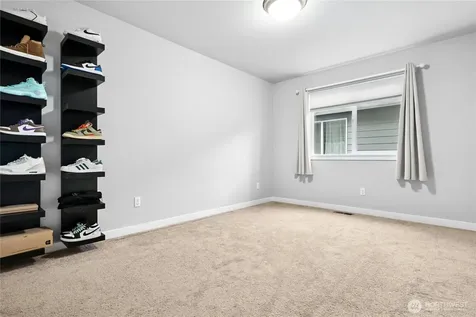 5822 82nd Place NE Marysville WA 98270