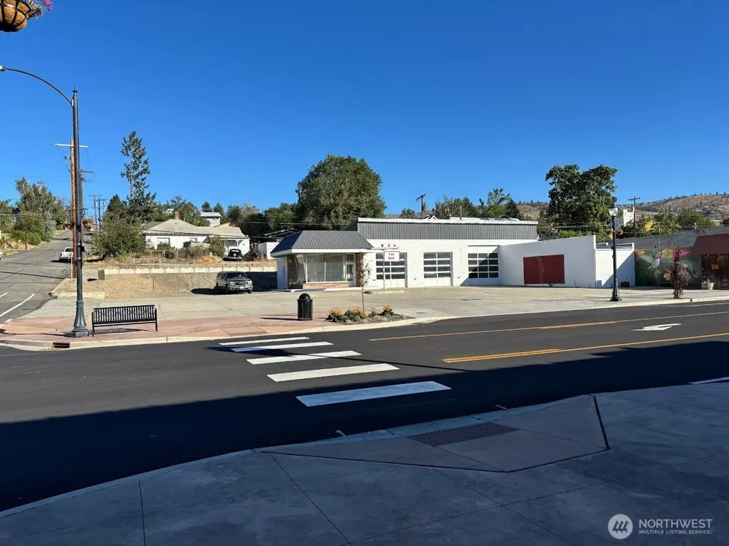 305 Whitcomb Ave S Tonasket WA 98855