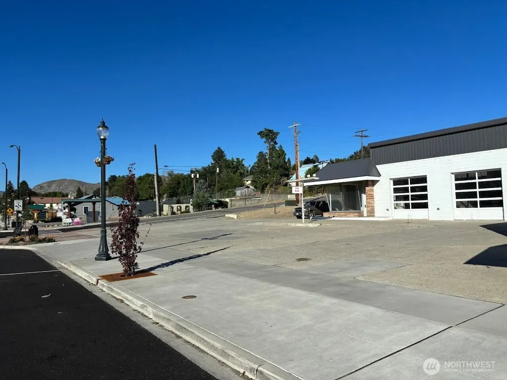 305 Whitcomb Ave S Tonasket WA 98855