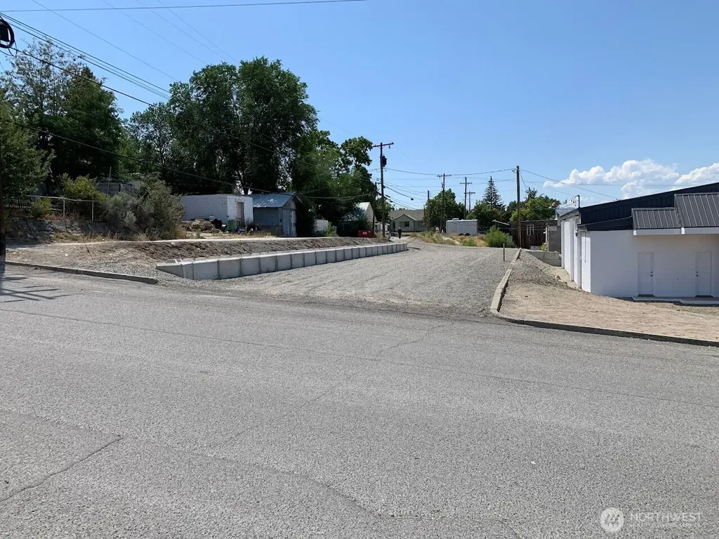 305 Whitcomb Ave S Tonasket WA 98855