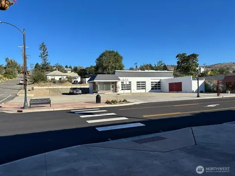 305 Whitcomb Ave S Tonasket WA 98855