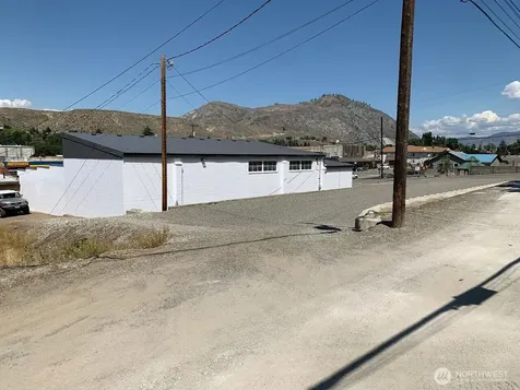 305 Whitcomb Ave S Tonasket WA 98855