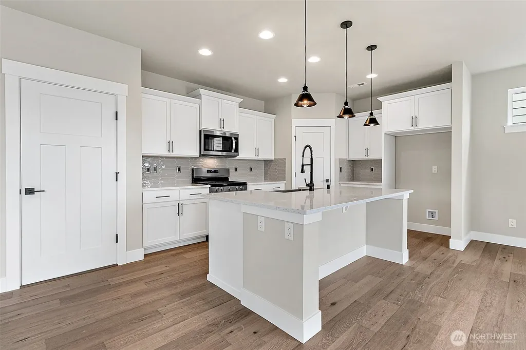 14307 SE 284th Place Kent WA 98042