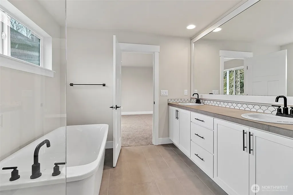 14307 SE 284th Place Kent WA 98042