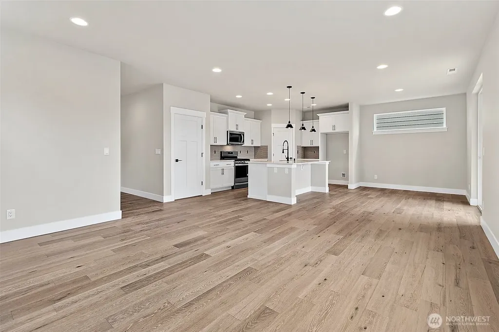 14307 SE 284th Place Kent WA 98042