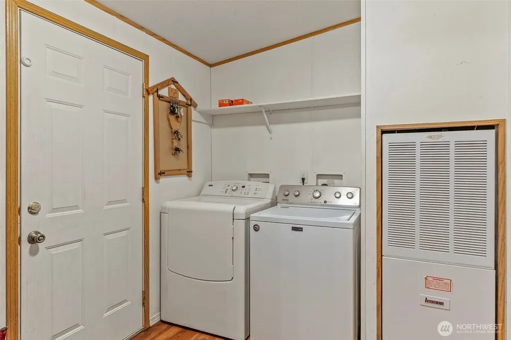 1337 South Silverlake Road Castle Rock WA 98611