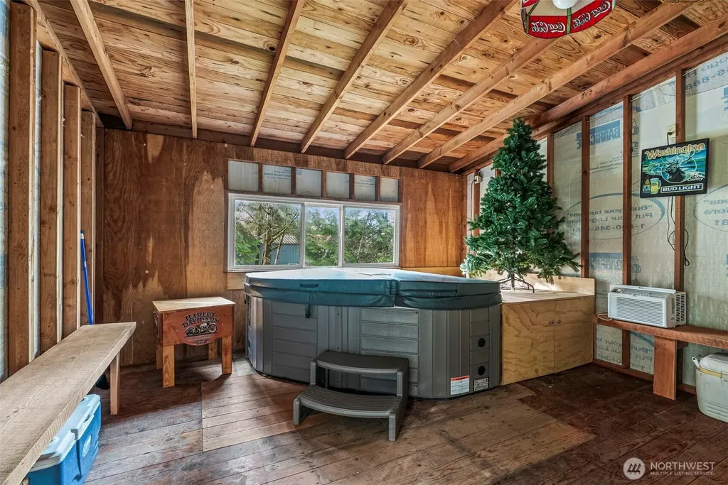 1337 South Silverlake Road Castle Rock WA 98611