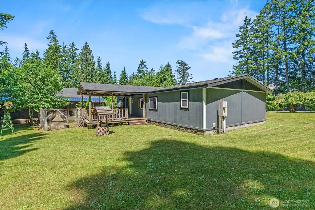 1337 South Silverlake Road Castle Rock WA 98611