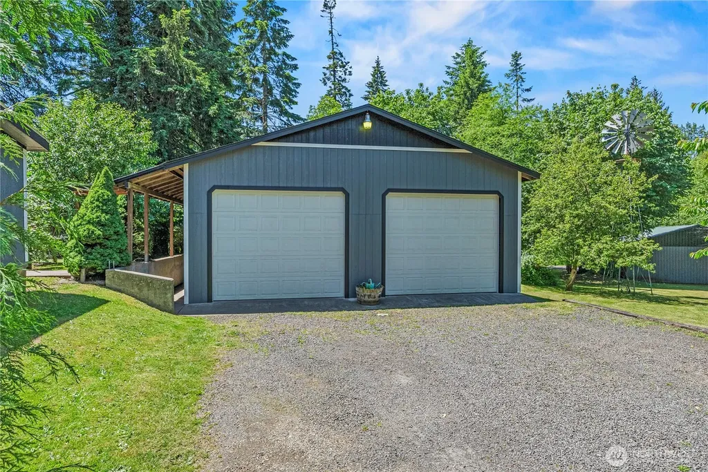 1337 South Silverlake Road Castle Rock WA 98611