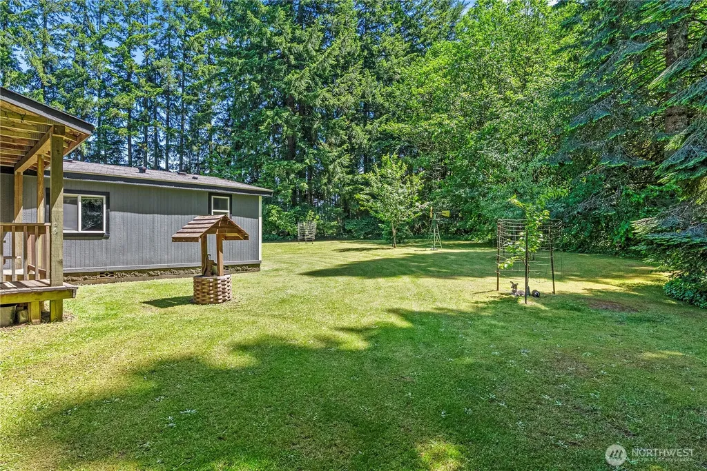 1337 South Silverlake Road Castle Rock WA 98611