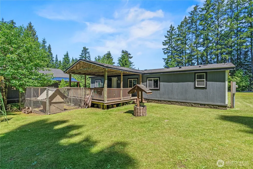 1337 South Silverlake Road Castle Rock WA 98611