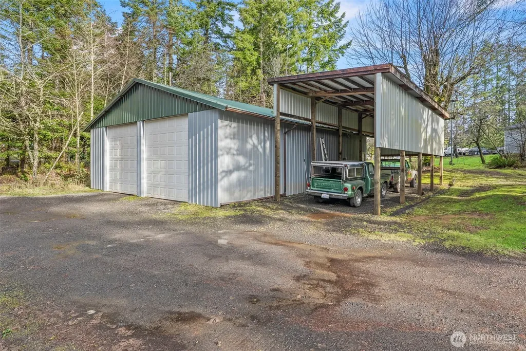 1337 South Silverlake Road Castle Rock WA 98611