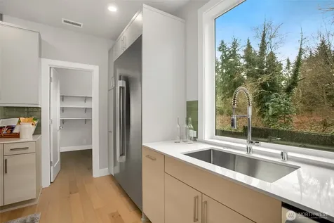 13016 SE 19th Court Bellevue WA 98005