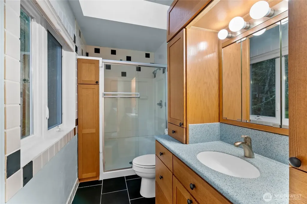 22415 S Herron Boulevard NW Lakebay WA 98349