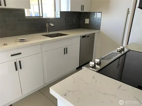 4561 Lake Washington Boulevard NE Kirkland WA 98033