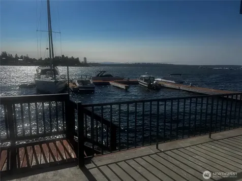 4561 Lake Washington Boulevard NE Kirkland WA 98033