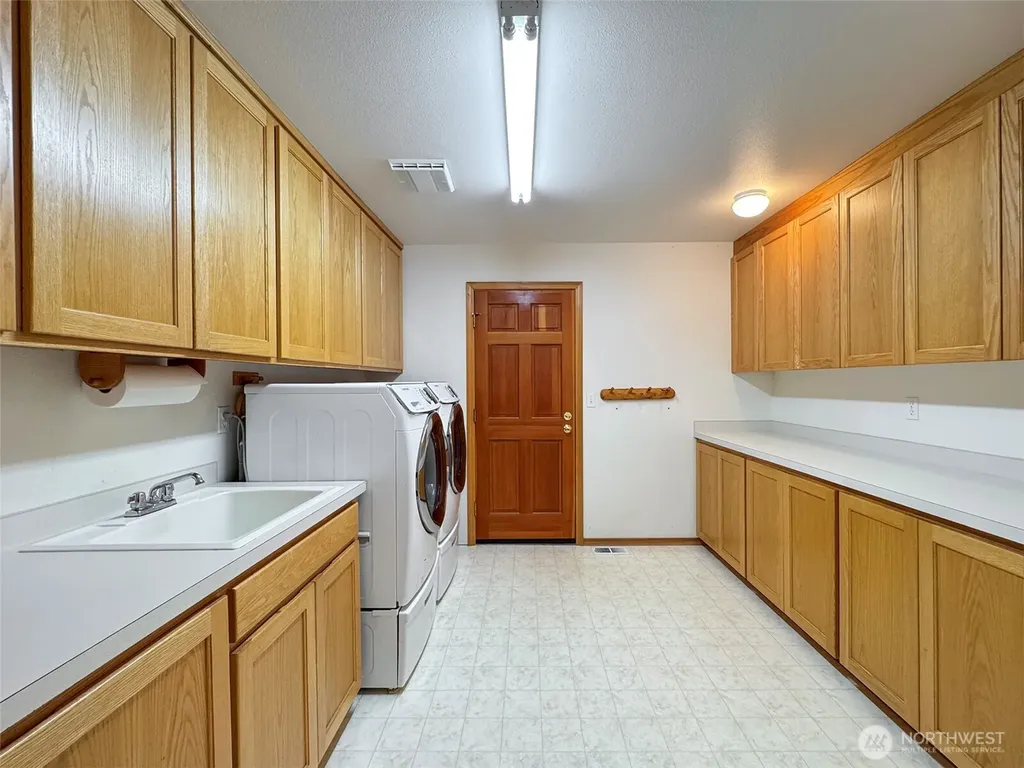 412 Doe Run Road Sequim WA 98382