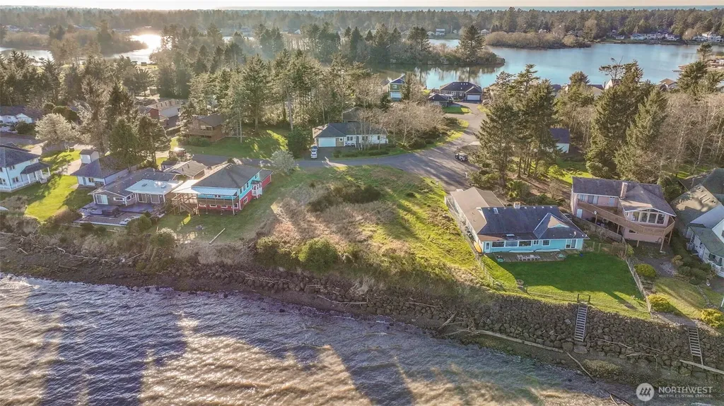 518 Chinook Avenue SE Ocean Shores WA 98569