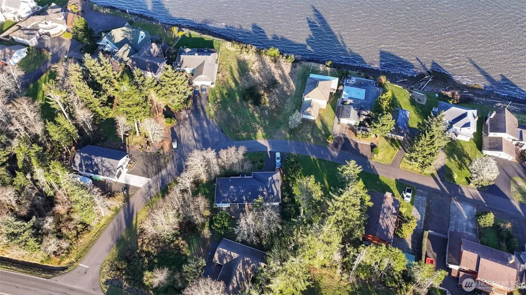 518 Chinook Avenue SE Ocean Shores WA 98569