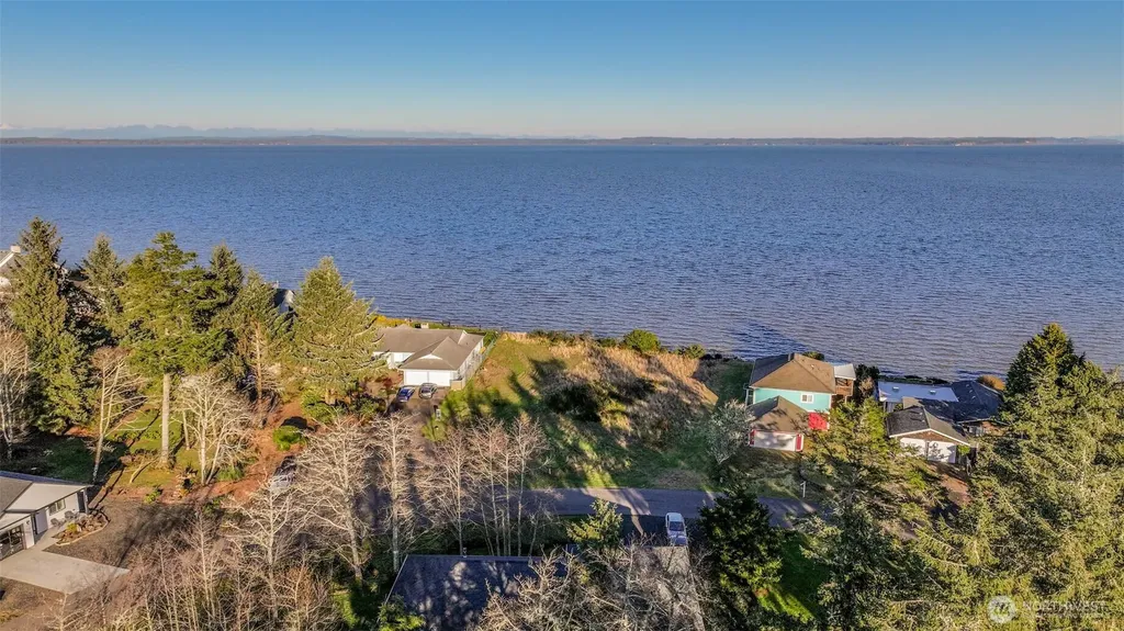 518 Chinook Avenue SE Ocean Shores WA 98569