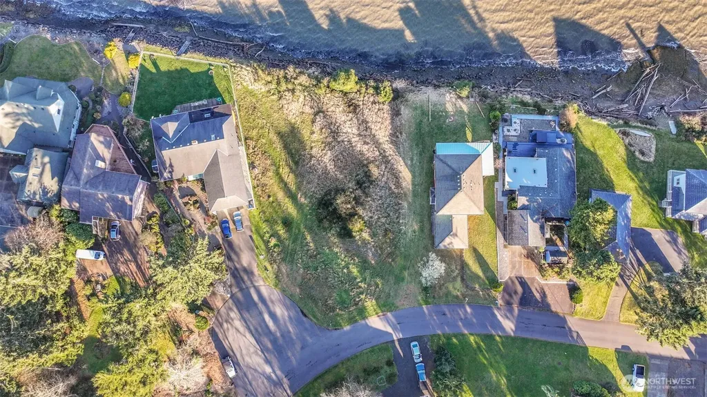 518 Chinook Avenue SE Ocean Shores WA 98569