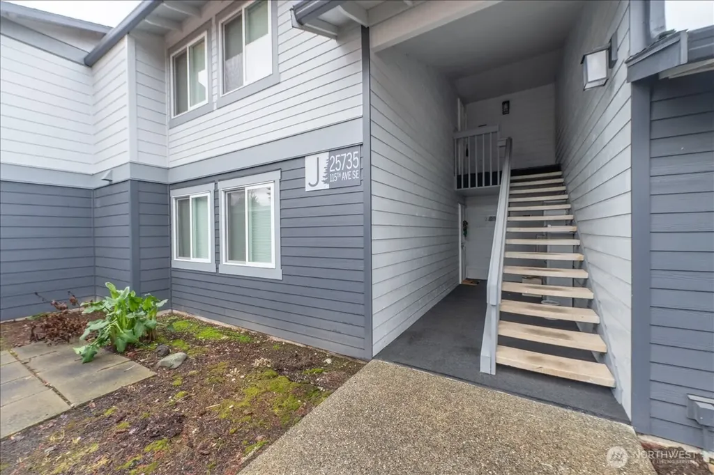 25735 115th Avenue SE Kent WA 98030