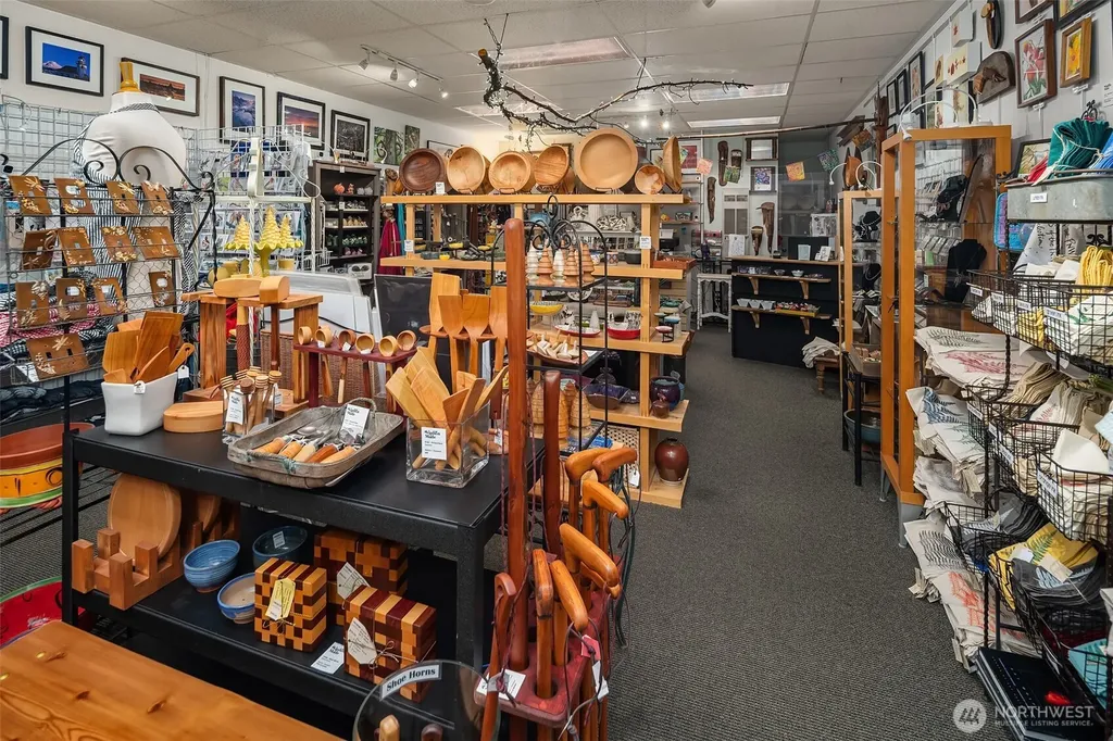 9922 SW Bank Road Vashon WA 98070