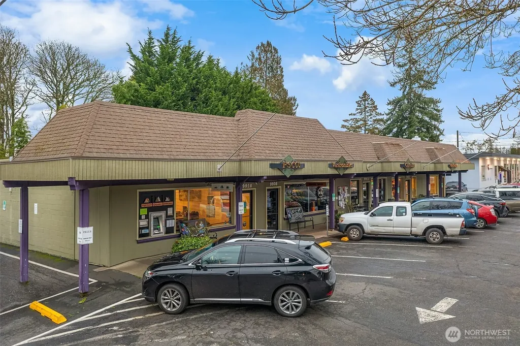 9922 SW Bank Road Vashon WA 98070