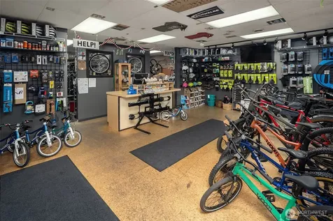 9922 SW Bank Road Vashon WA 98070