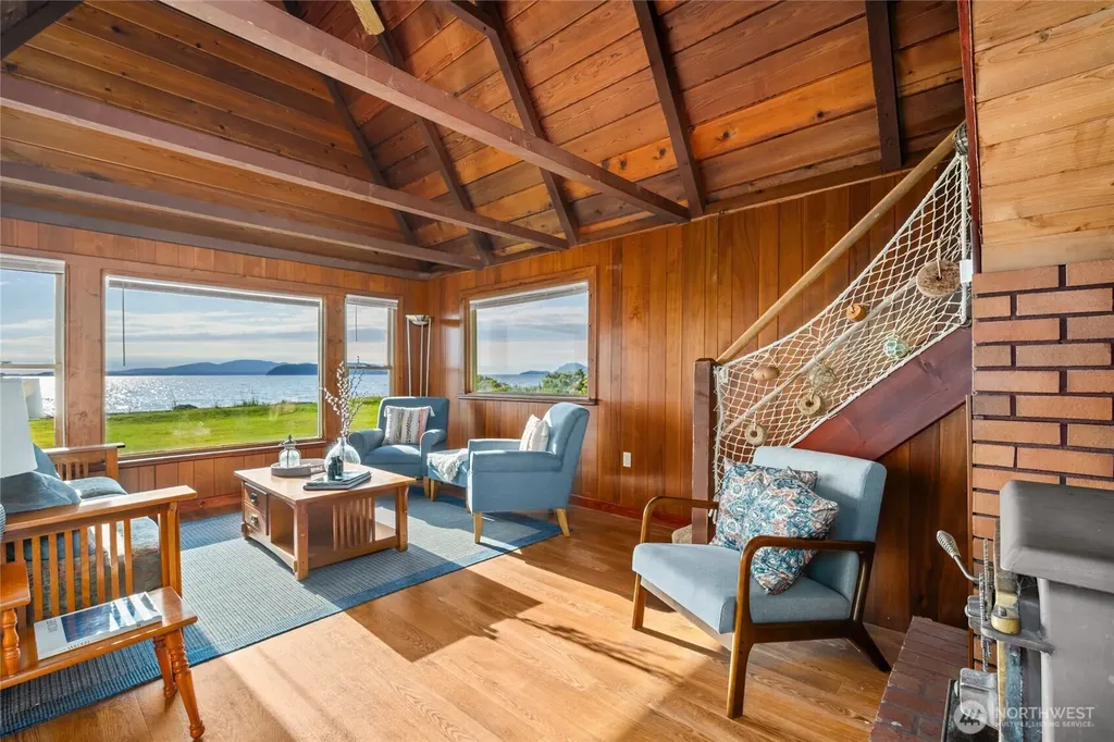 12312 Seabird Lane Mount Vernon WA 98273