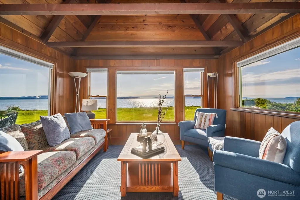 12312 Seabird Lane Mount Vernon WA 98273