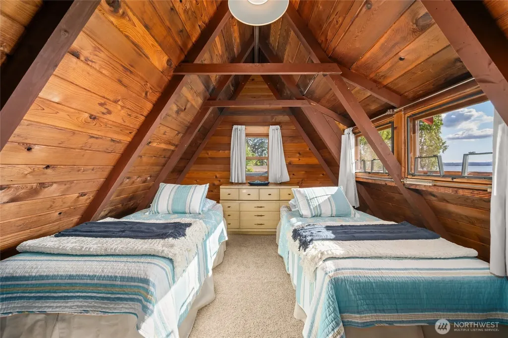 12312 Seabird Lane Mount Vernon WA 98273