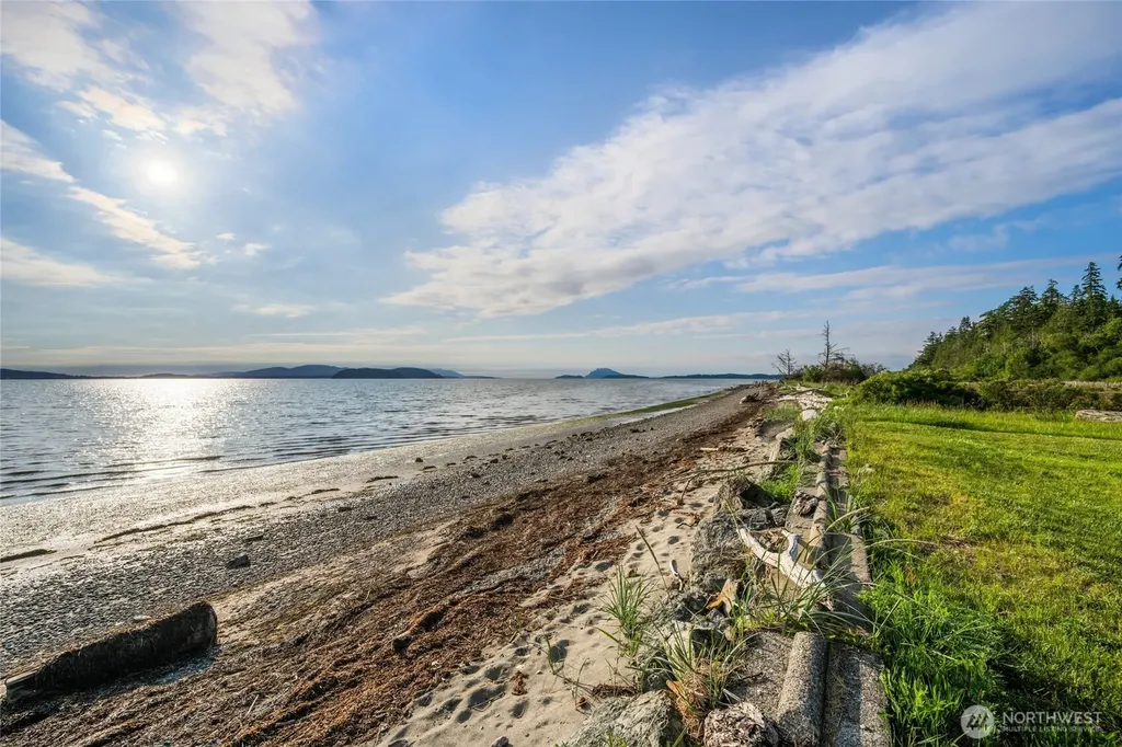 12312 Seabird Lane Mount Vernon WA 98273