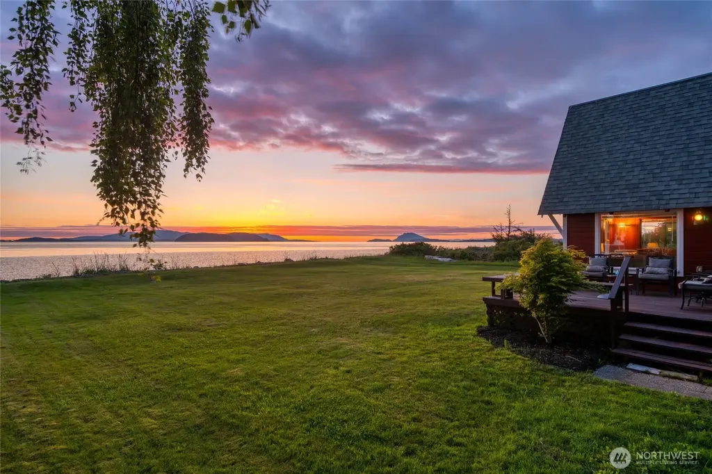 12312 Seabird Lane Mount Vernon WA 98273