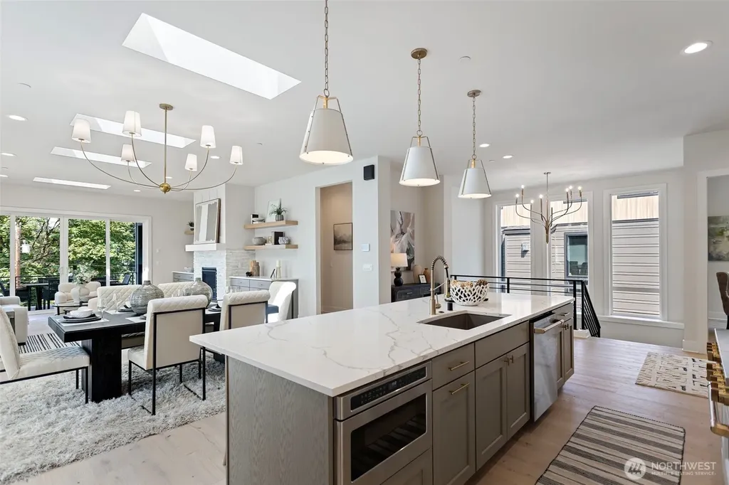 4322 102nd Court NE Kirkland WA 98033