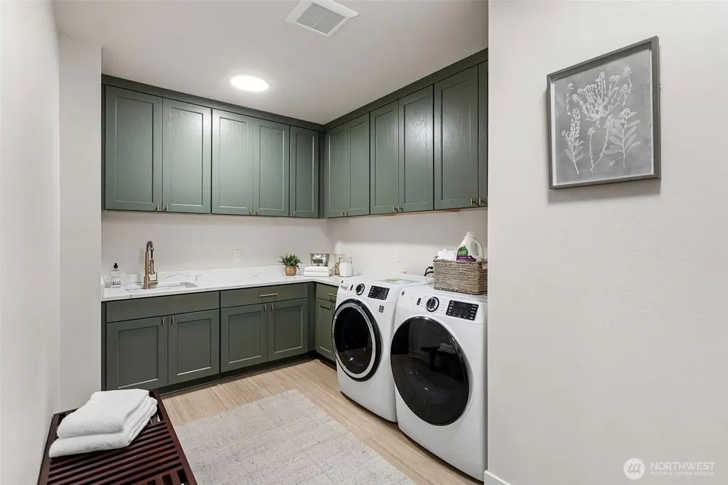 4322 102nd Court NE Kirkland WA 98033