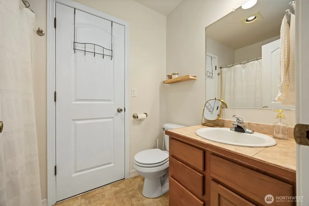 107 Thendara Park Drive Everson WA 98247