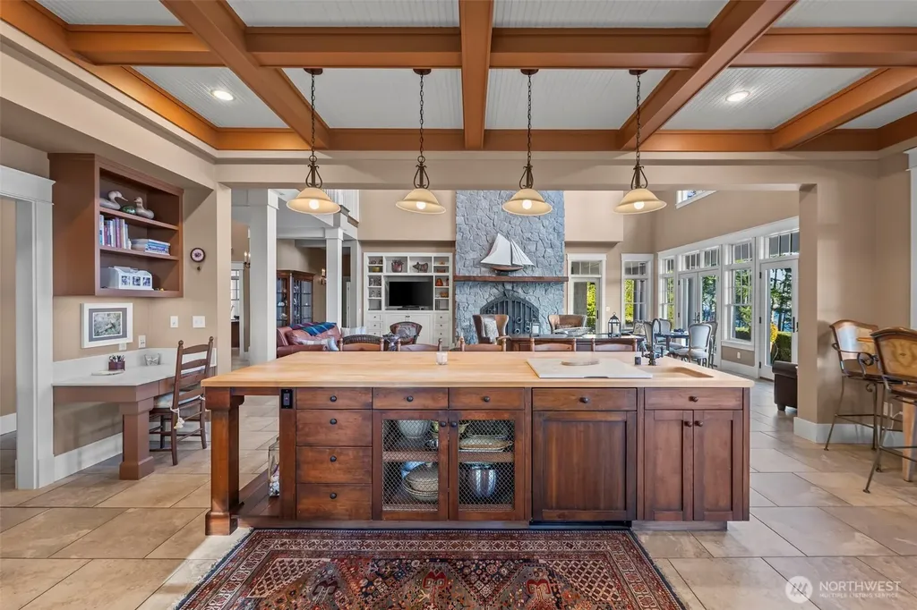 7104 E Grapeview Loop Road Allyn WA 98524