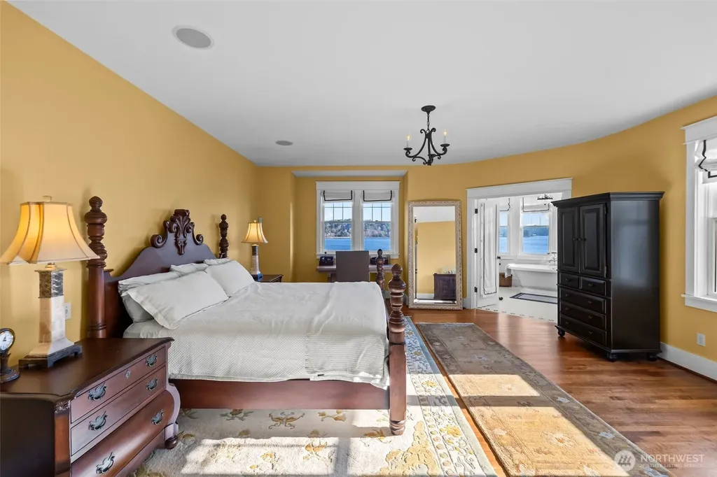 7104 E Grapeview Loop Road Allyn WA 98524