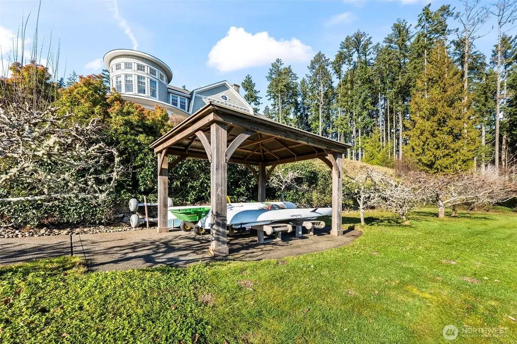 7104 E Grapeview Loop Road Allyn WA 98524