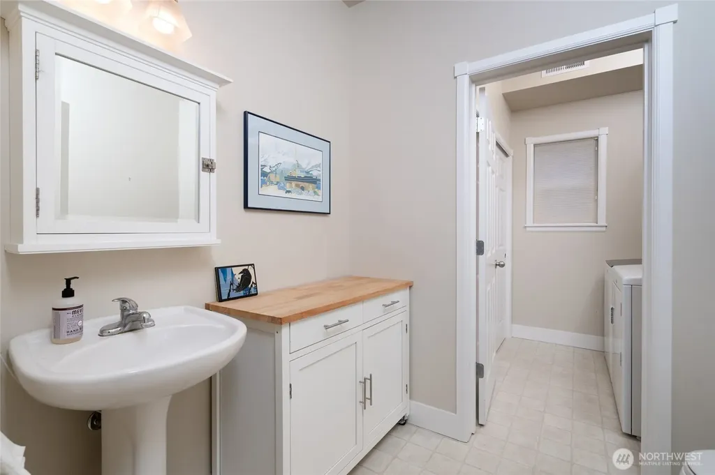 1418 6th Street Anacortes WA 98221