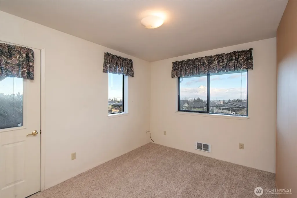 1301 S Third Avenue Sequim WA 98382