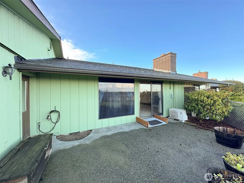 1301 S Third Avenue Sequim WA 98382