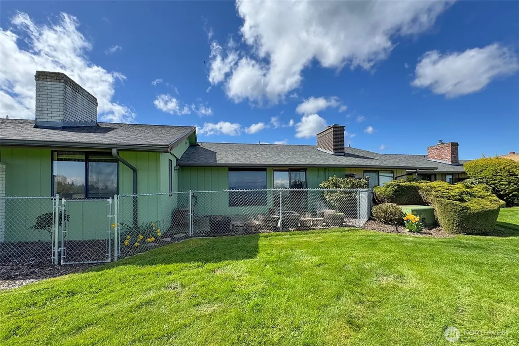 1301 S Third Avenue Sequim WA 98382