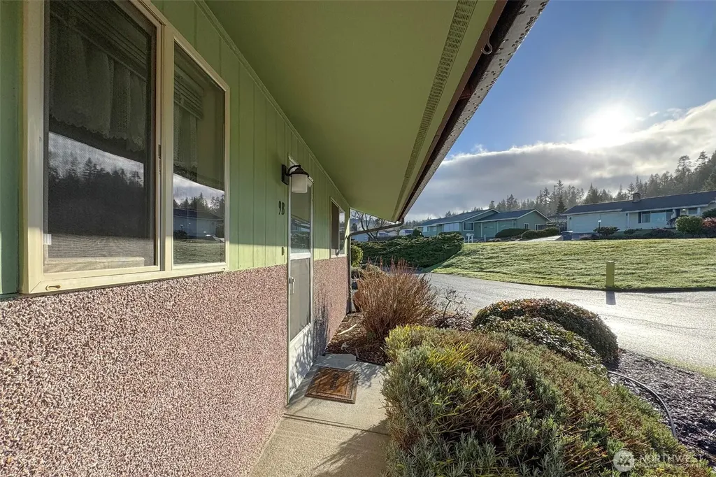 1301 S Third Avenue Sequim WA 98382