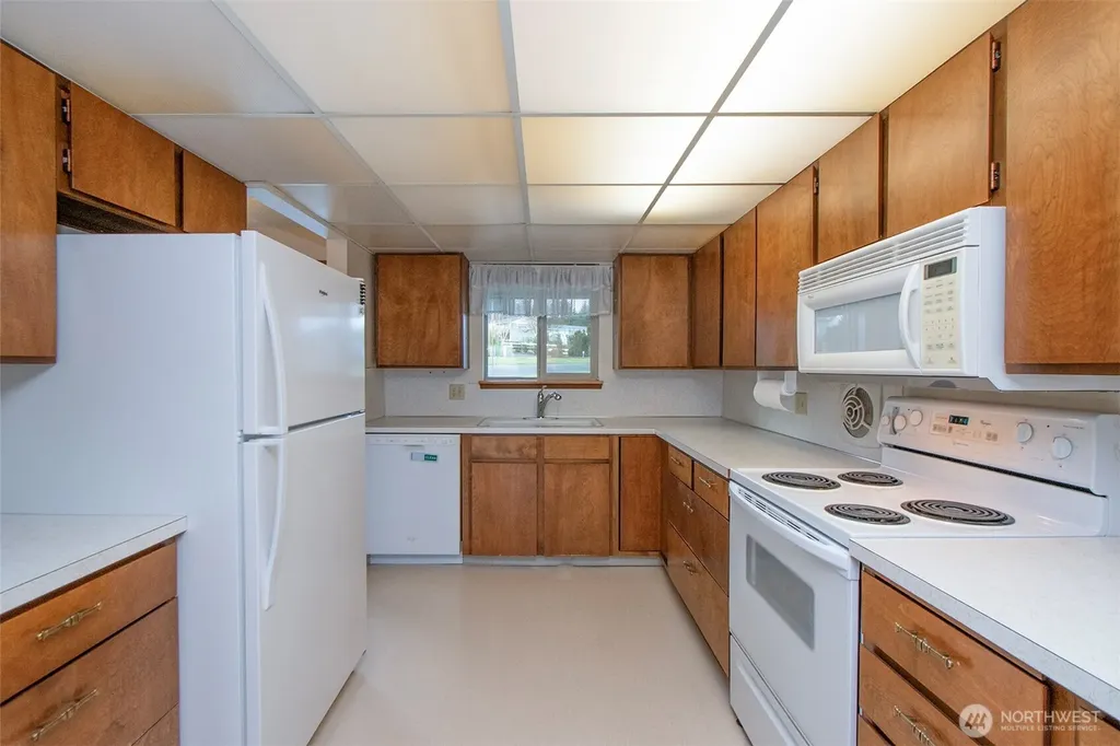 1301 S Third Avenue Sequim WA 98382