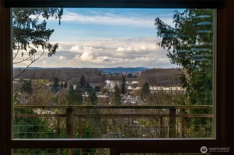 1215 S 10th Street Mount Vernon WA 98274