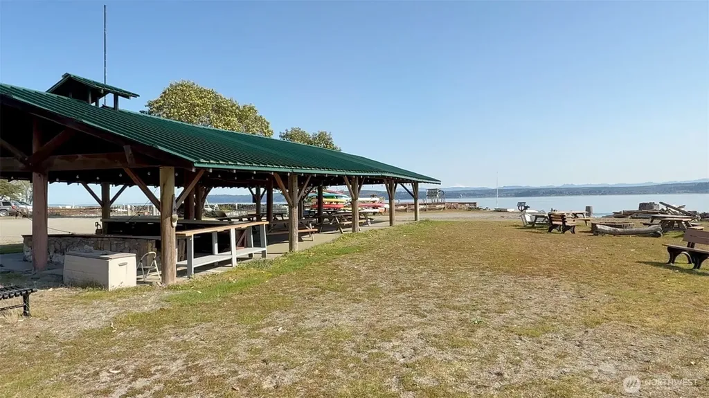 75 Beach Way Hat Island WA 98206