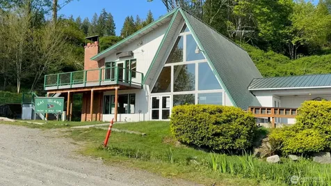 75 Beach Way Hat Island WA 98206